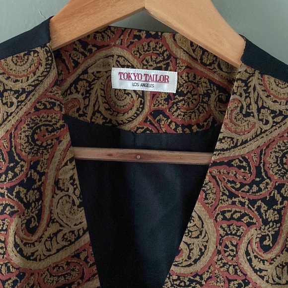 Vest by Tokyo Tailor - Picture 3 of 5